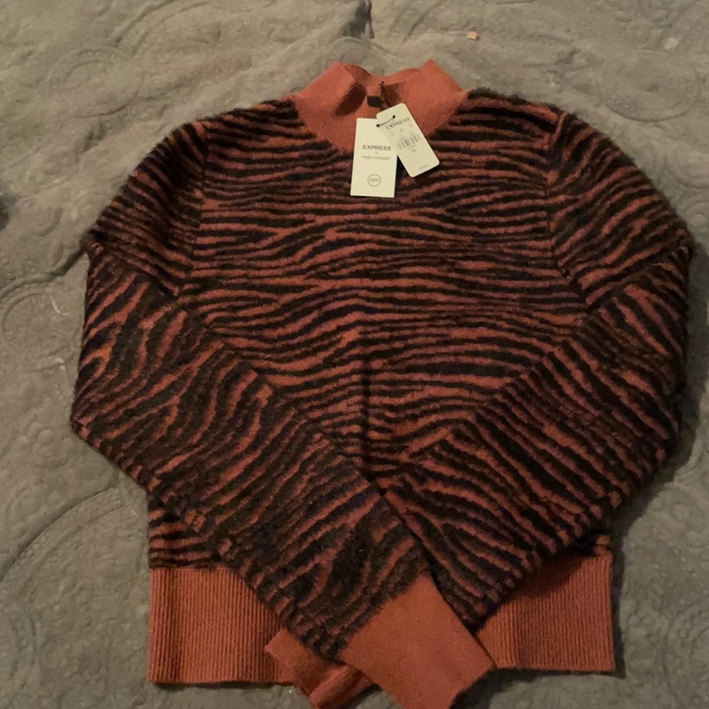 Beautiful Express sweater